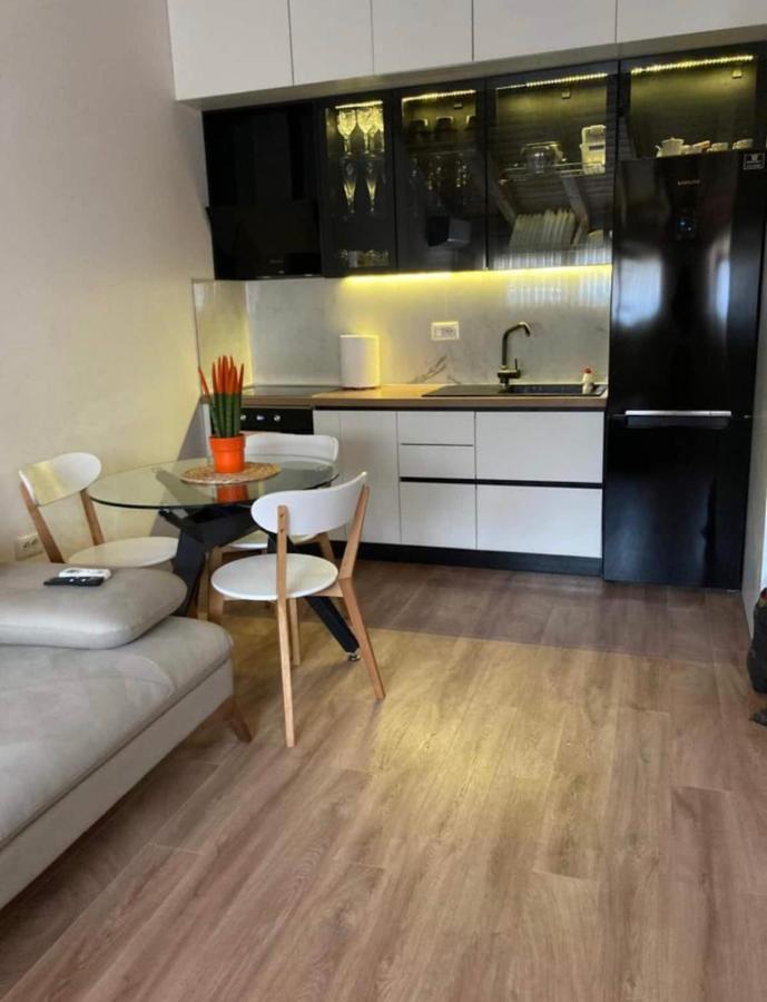 Lovely Loft 1-Bedroom In The Heart Of Τίρανα Εξωτερικό φωτογραφία