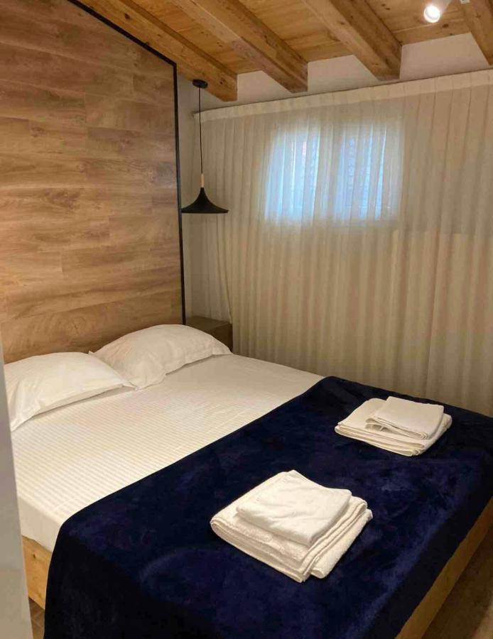 Lovely Loft 1-Bedroom In The Heart Of Τίρανα Εξωτερικό φωτογραφία